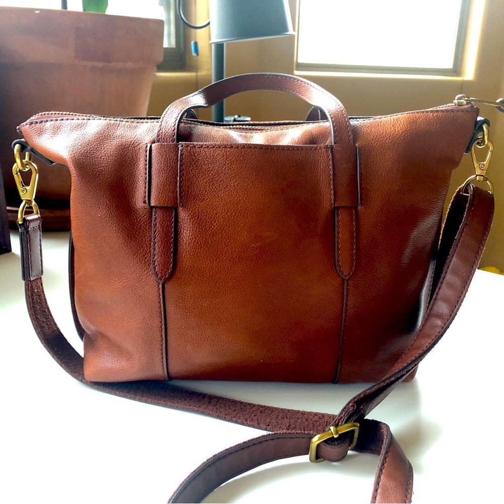 Women’s Fossil Handbag with Crossbody Strap